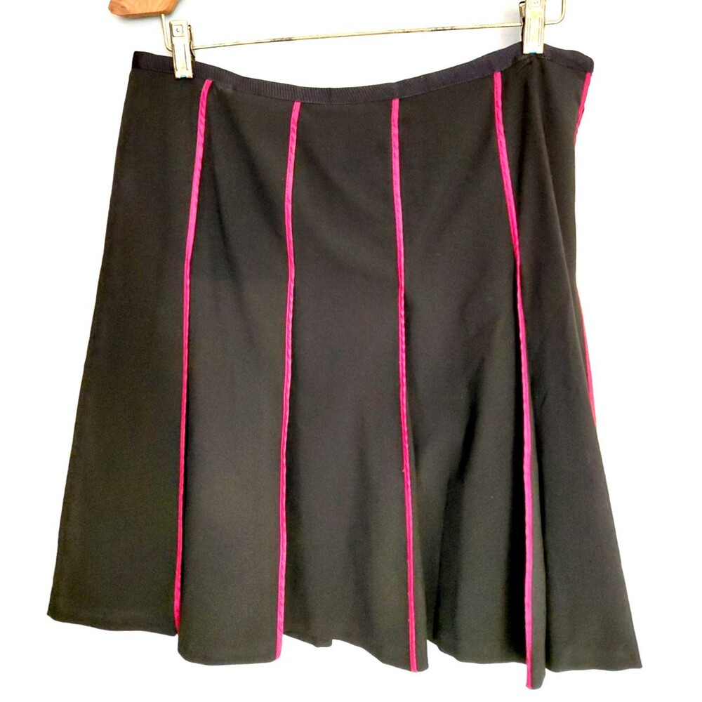 INC Black & Fuscia Trim Pleated Skirt Womens Sz 12 Slimming
